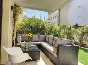 Apartment Palm Beach with a nice swimming pool